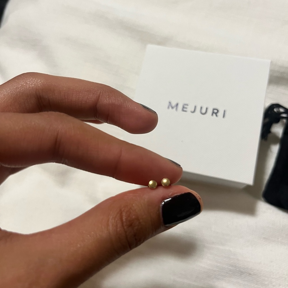 Mejuri Piercing Studio - Mini Thumbtack Flat Back Studs